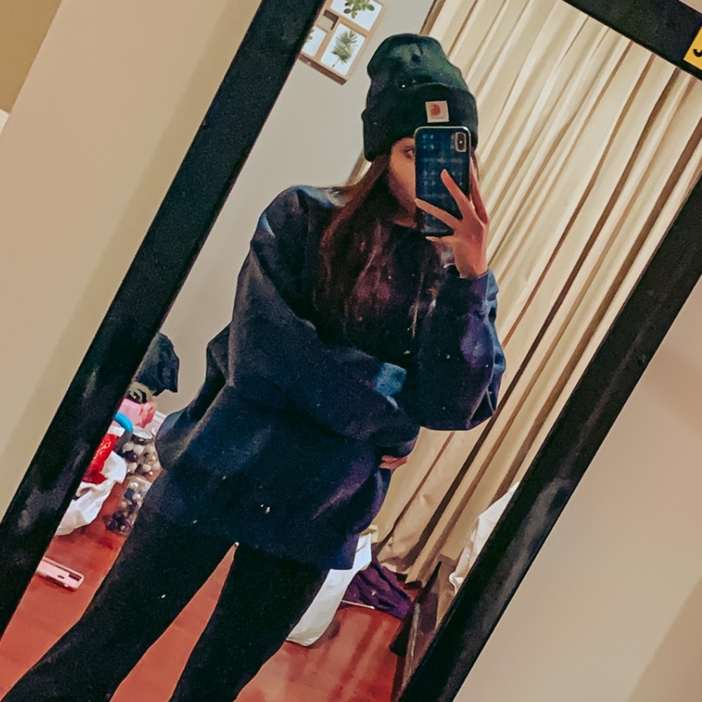 Meet your Posher, Alexis